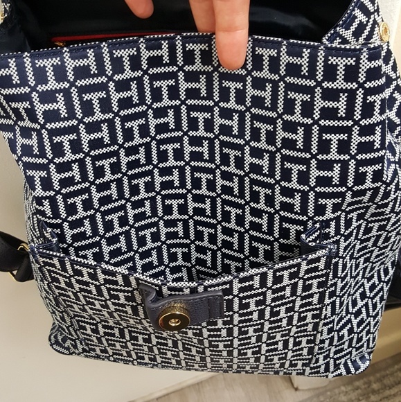 😍😍Authentic Tommy Hilfiger unisex backpack - Picture 7 of 8